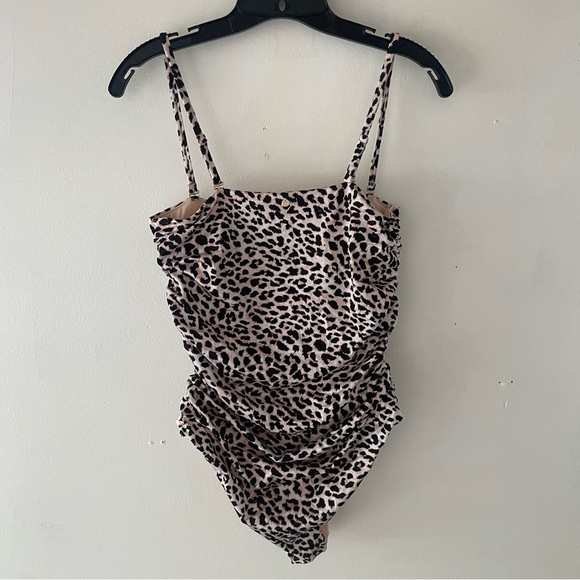 New! Victoria’s Secret ruched leopard one piece swimsuit nwot 37157 - Picture 4 of 11